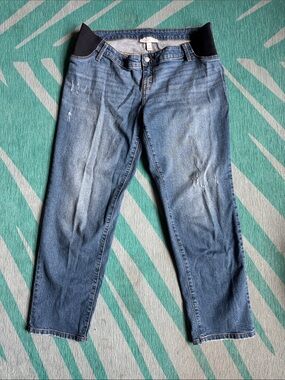 Isabel Maternity by Ingrid & Isabel Light Wash Denim Jeans with Stretch Waist